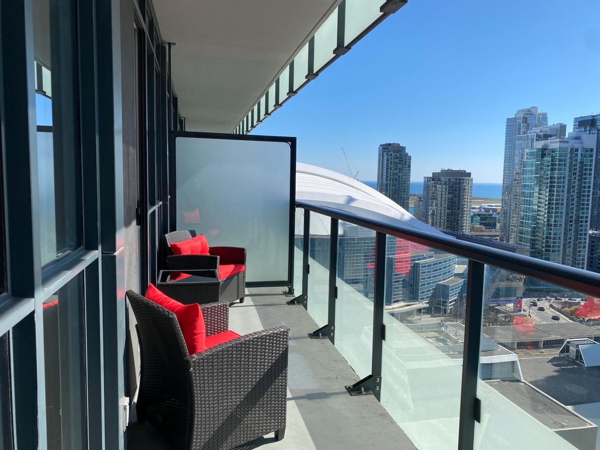 Central Toronto Suite - Free Parking, City Views, Near Cn Tower Ngoại thất bức ảnh