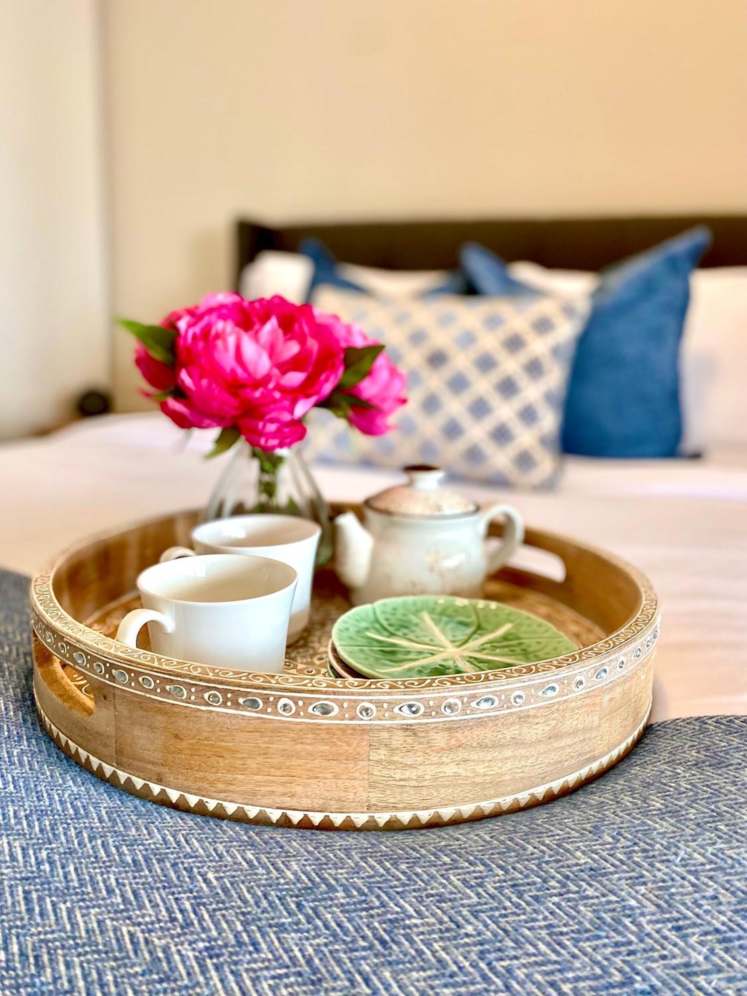 Central Toronto Suite - Free Parking, City Views, Near Cn Tower Ngoại thất bức ảnh
